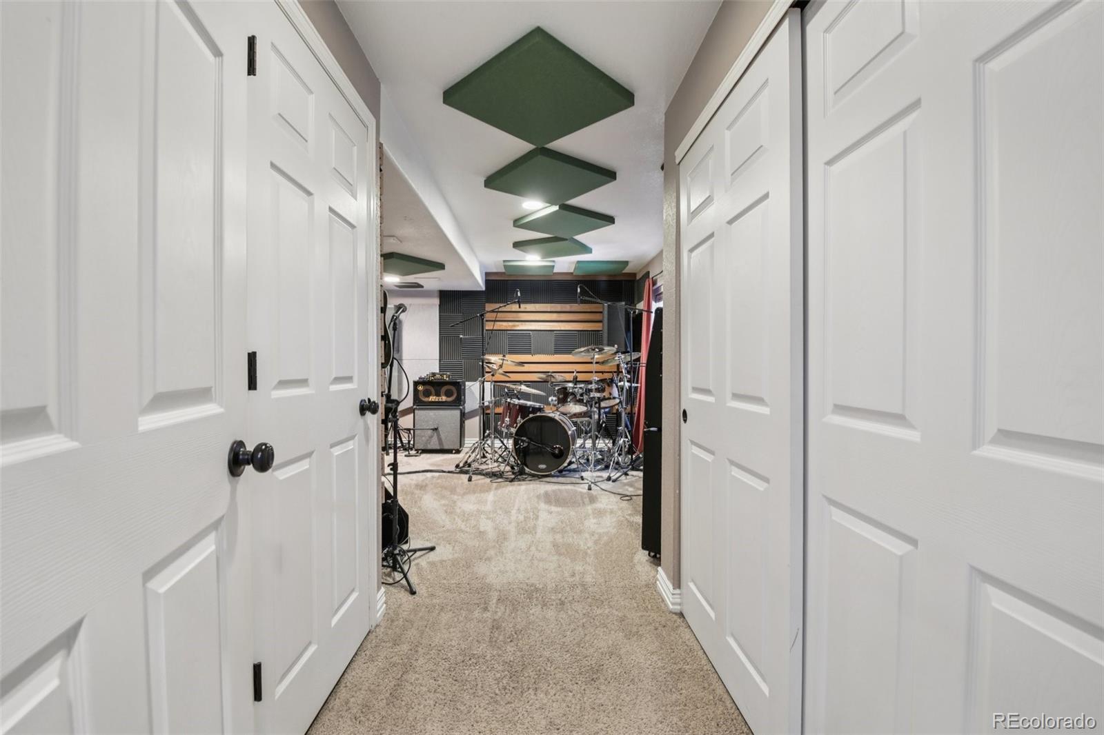 11915 Meadowood Lane