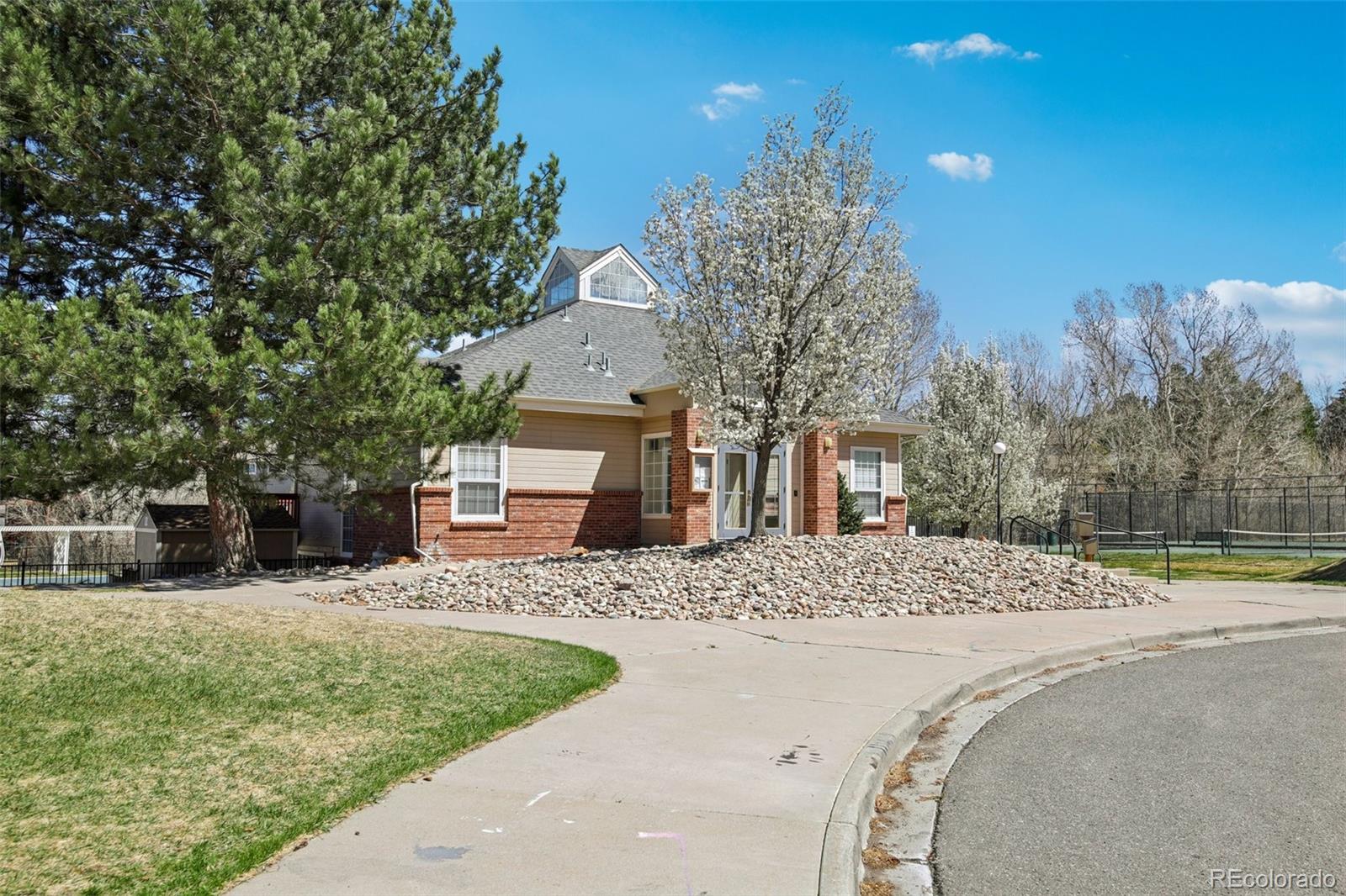 11915 Meadowood Lane