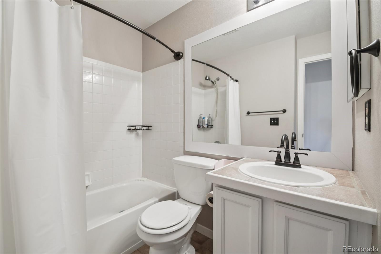 11915 Meadowood Lane