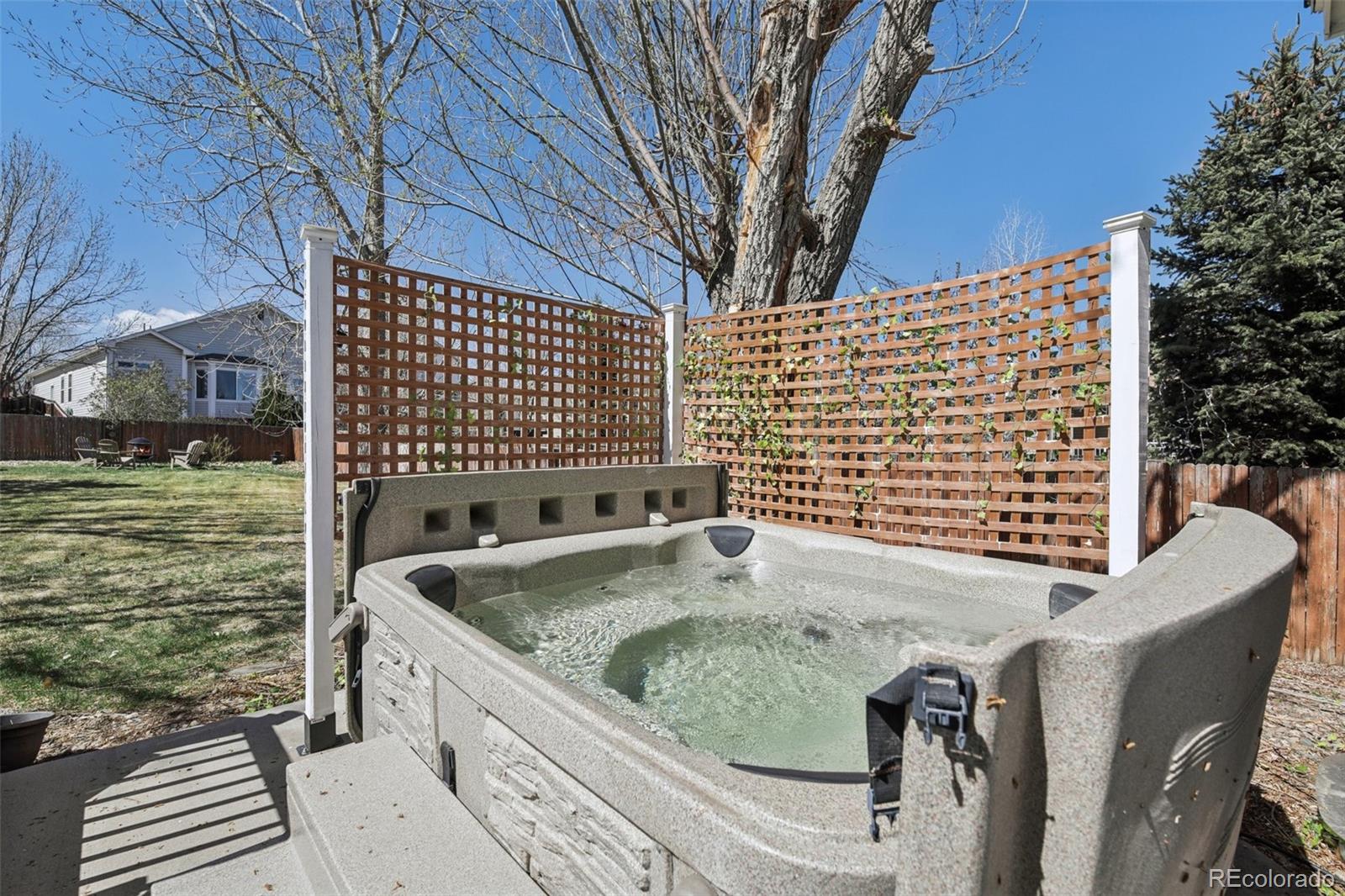 11915 Meadowood Lane