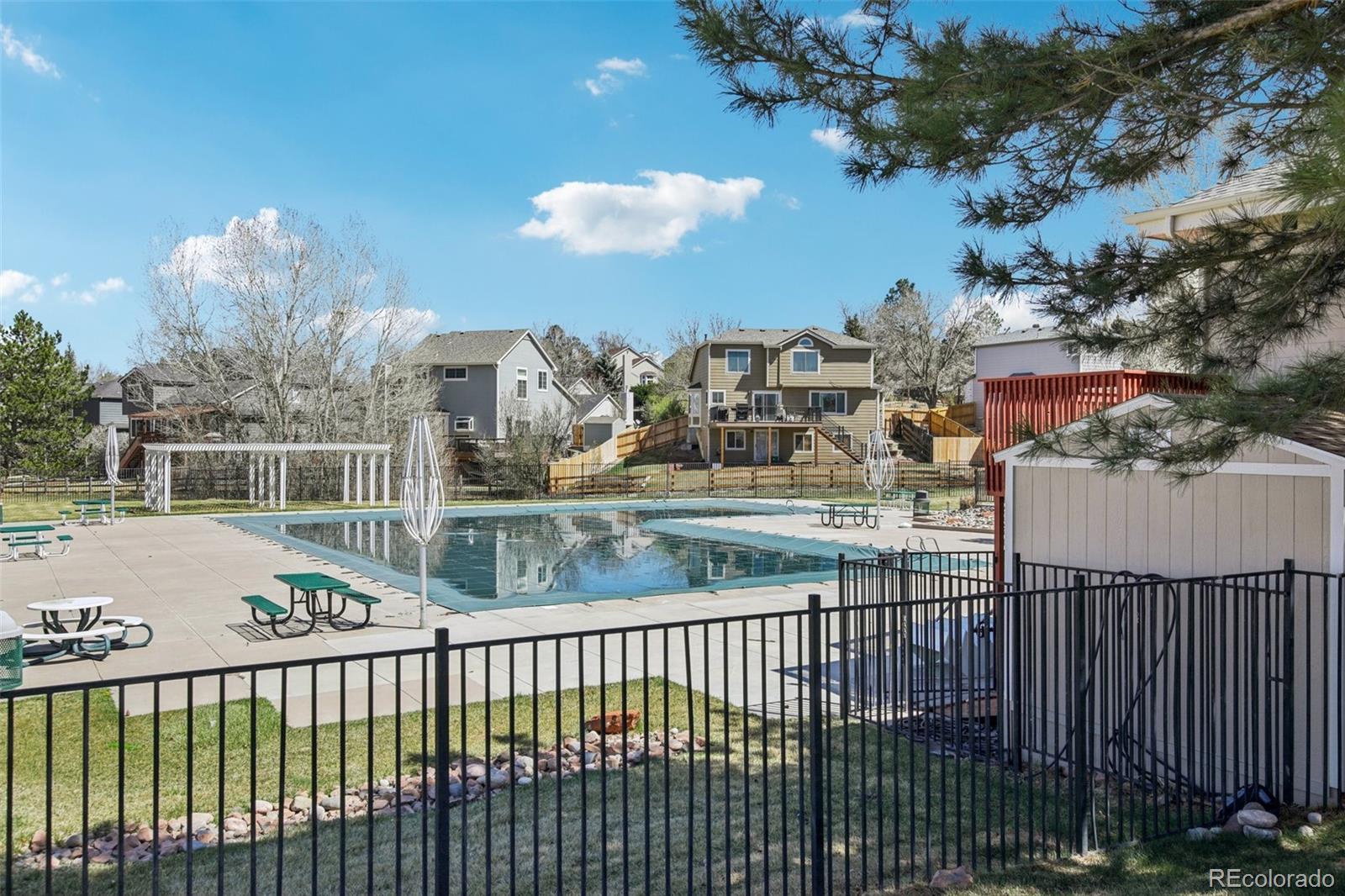 11915 Meadowood Lane