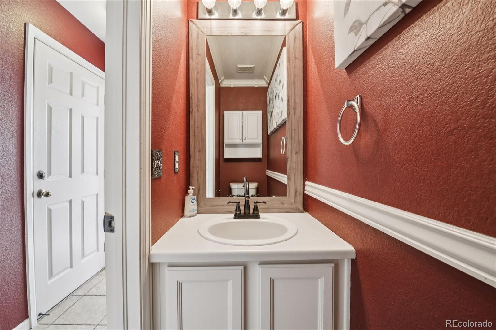 11915 Meadowood Lane