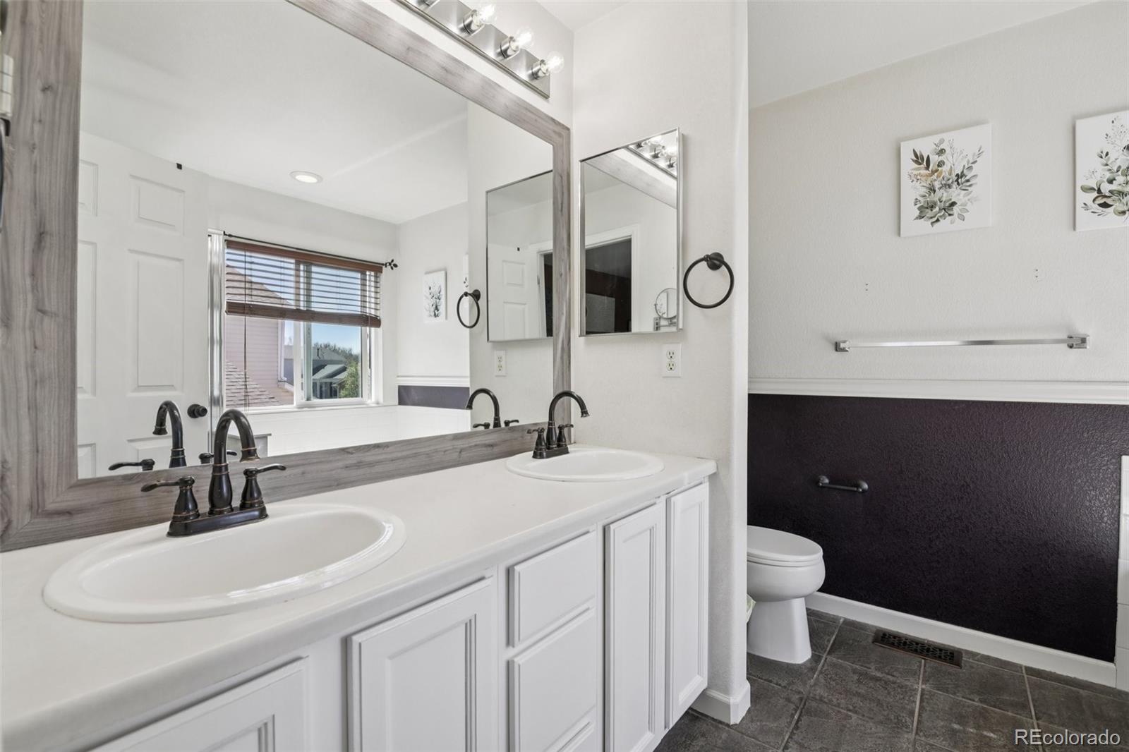 11915 Meadowood Lane