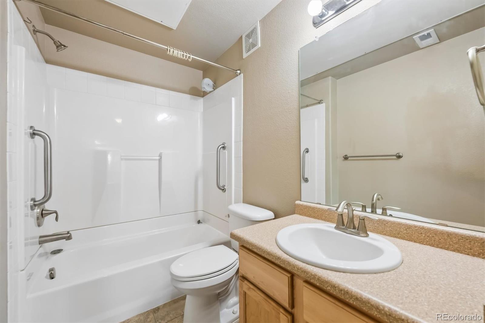 1044 Rockhurst Drive Unit: 404