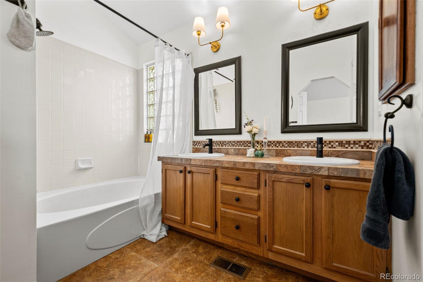 21902 Saddlebrook Court