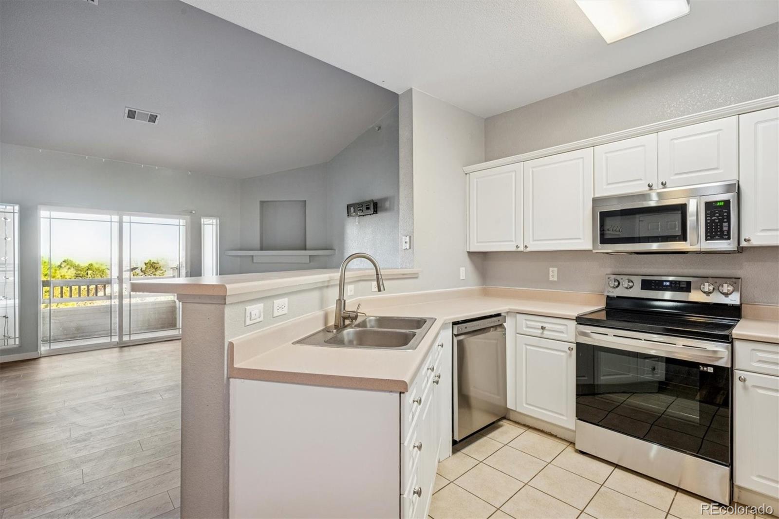 8354 S Holland Way Unit: 306
