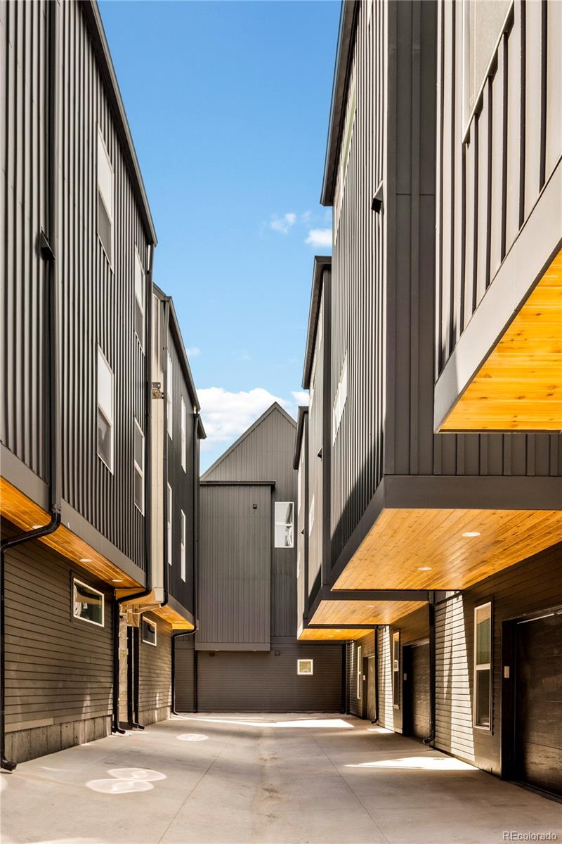 2292 S Dexter Street Unit: 2