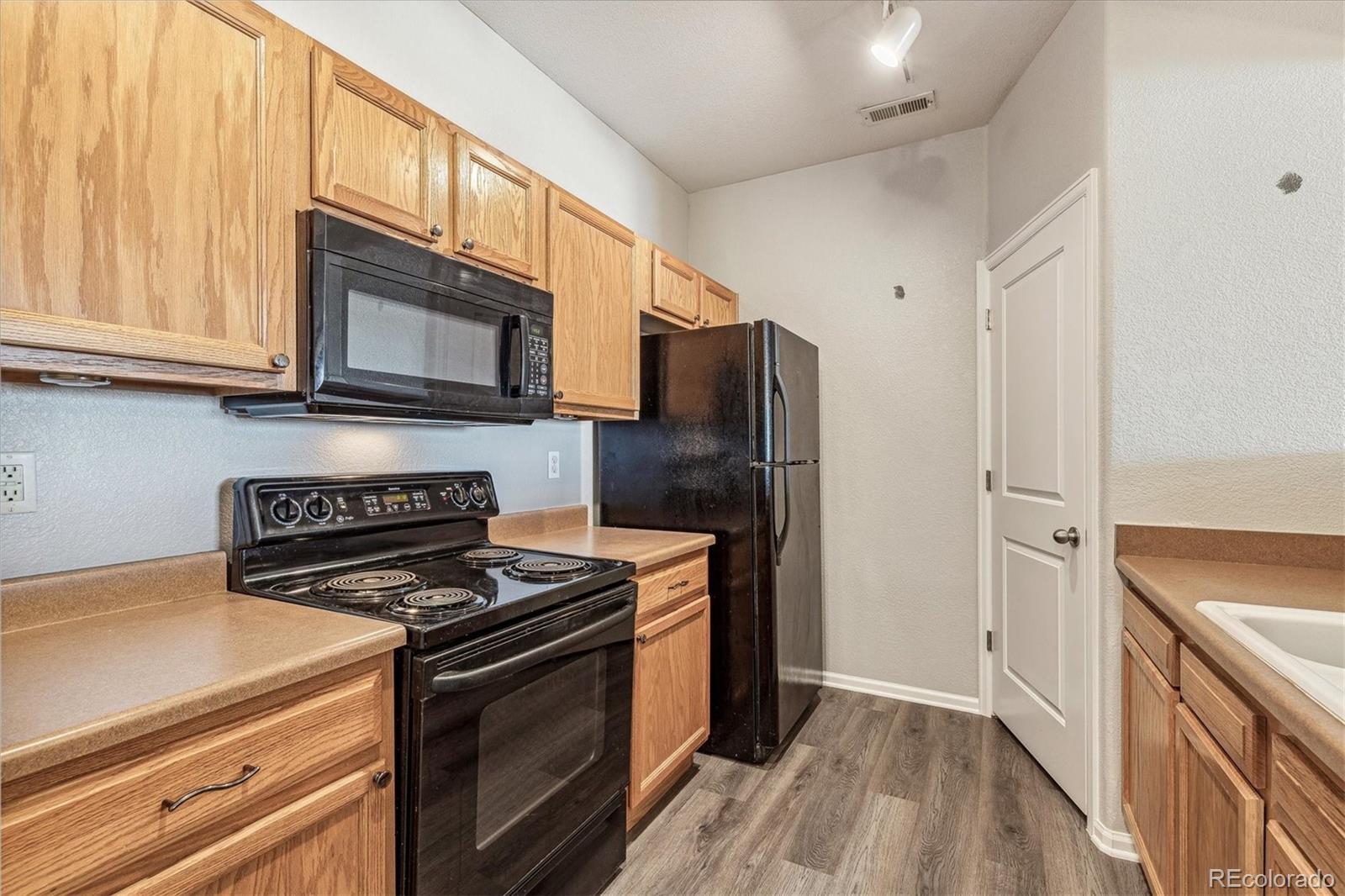 5255 Memphis Street Unit: 1017