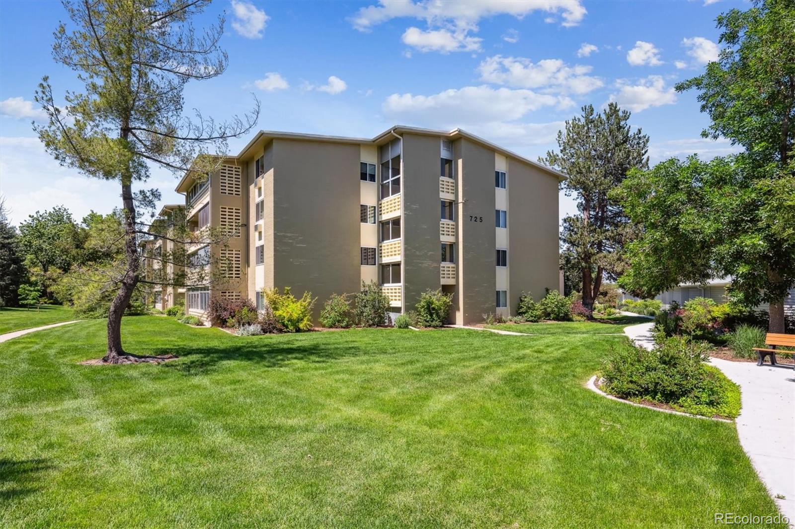 725 S Alton Way Unit: 7D
