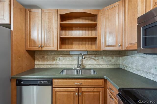 725 S Alton Way Unit: 7D