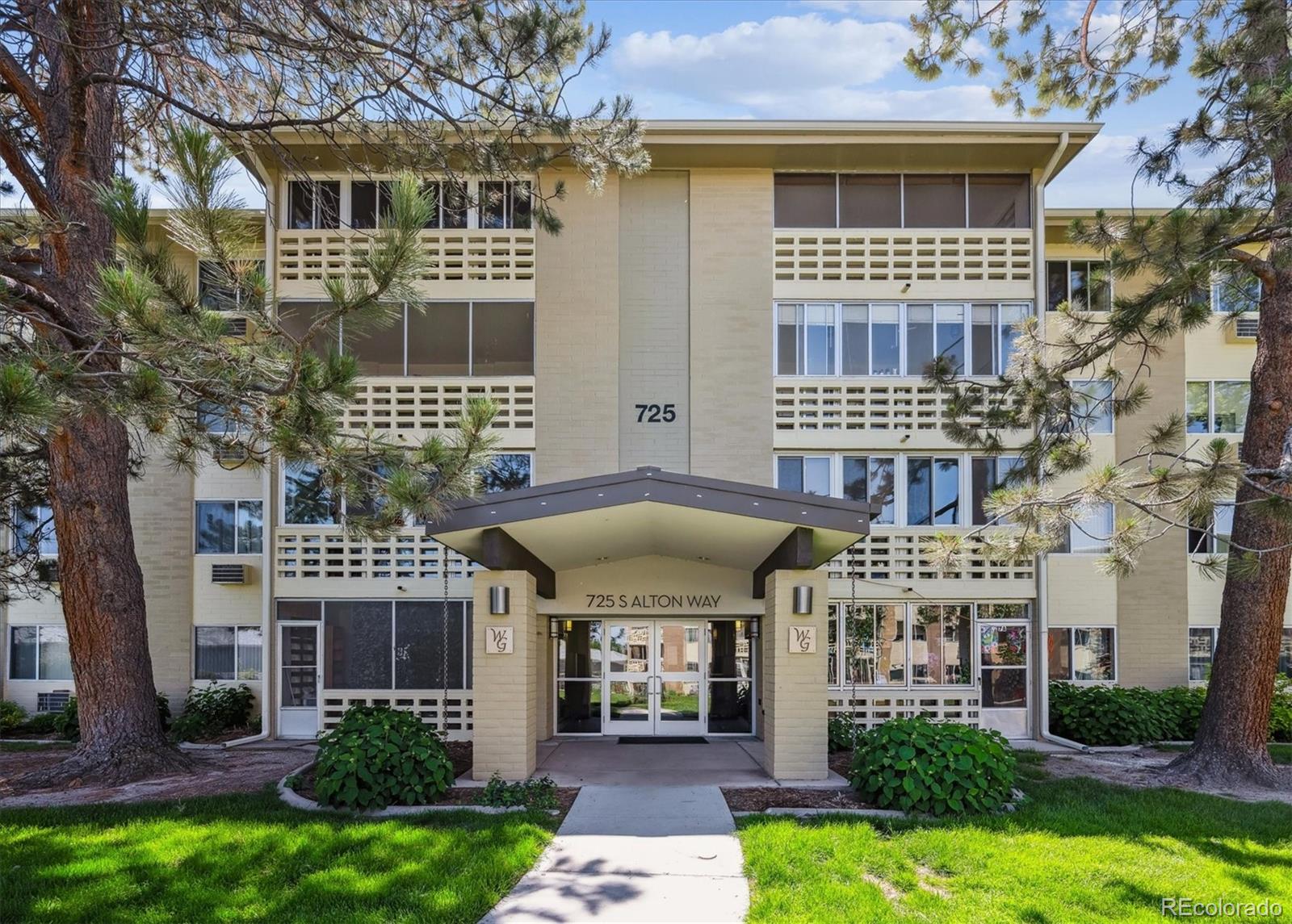 725 S Alton Way Unit: 7D