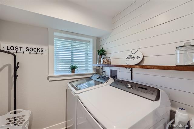 2102 Deerpath Road