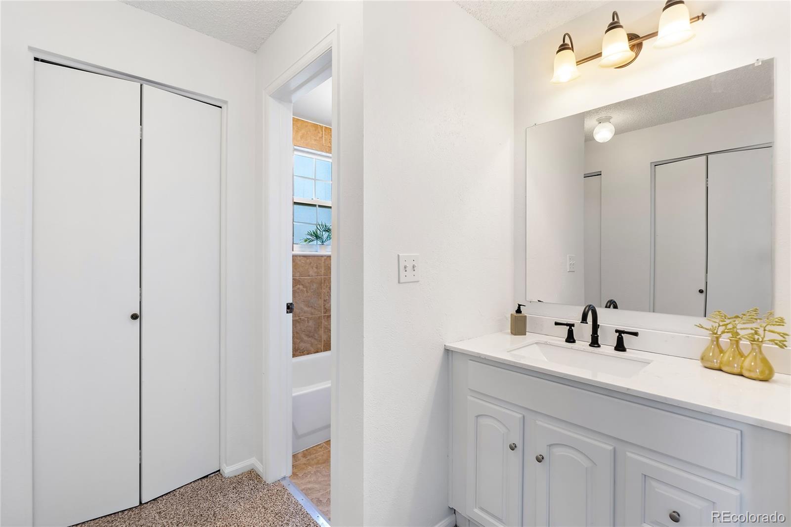 5565 W 76th Avenue Unit: 1218