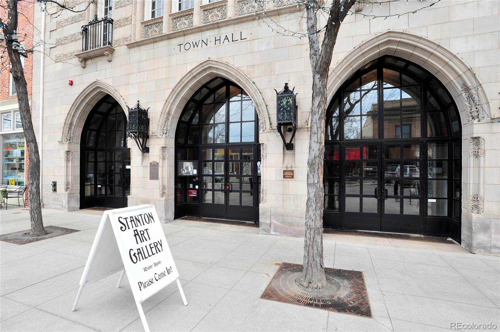 5221 S Greens Circle