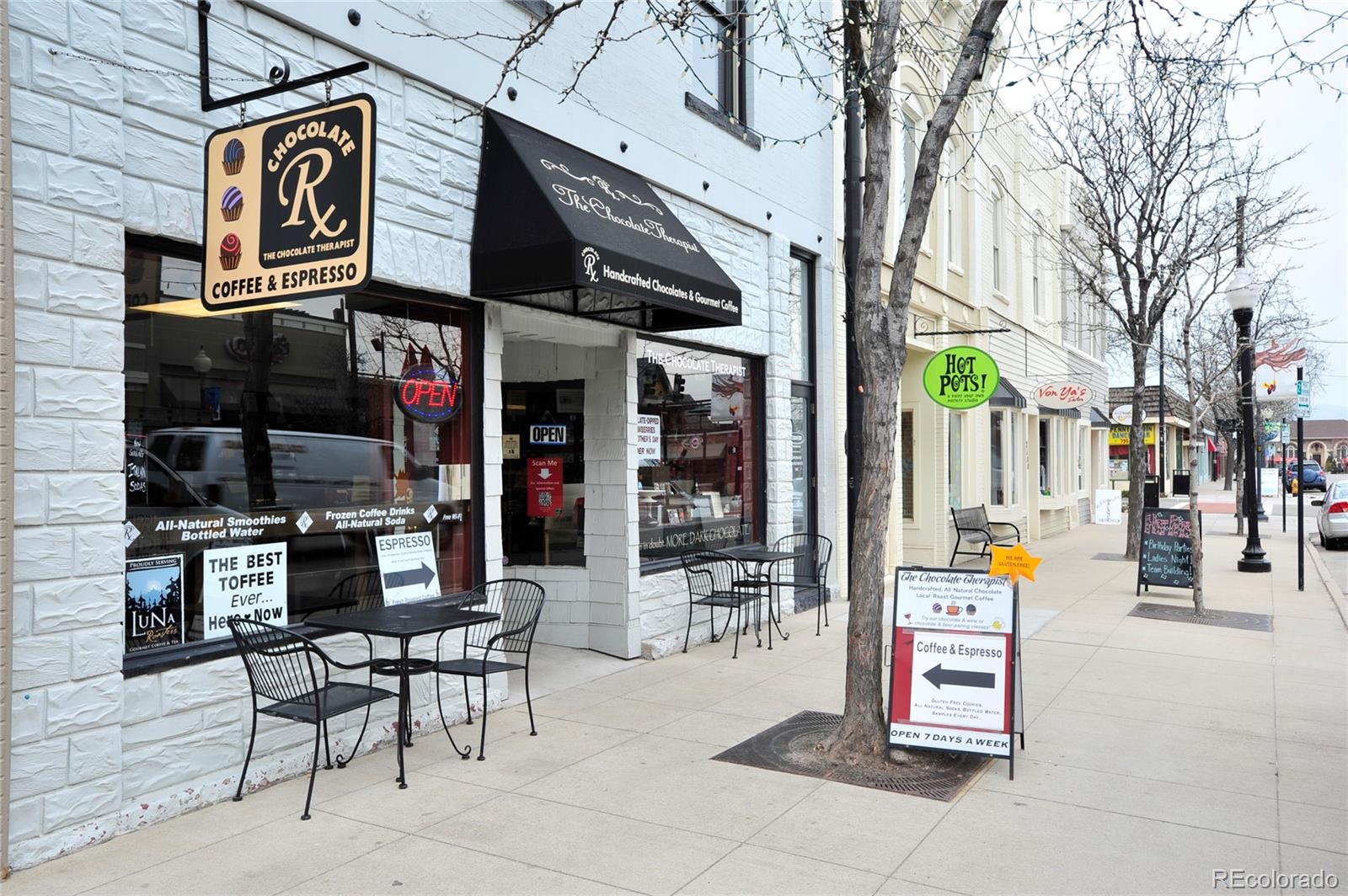 5221 S Greens Circle