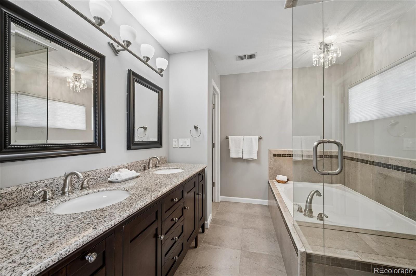 5221 S Greens Circle