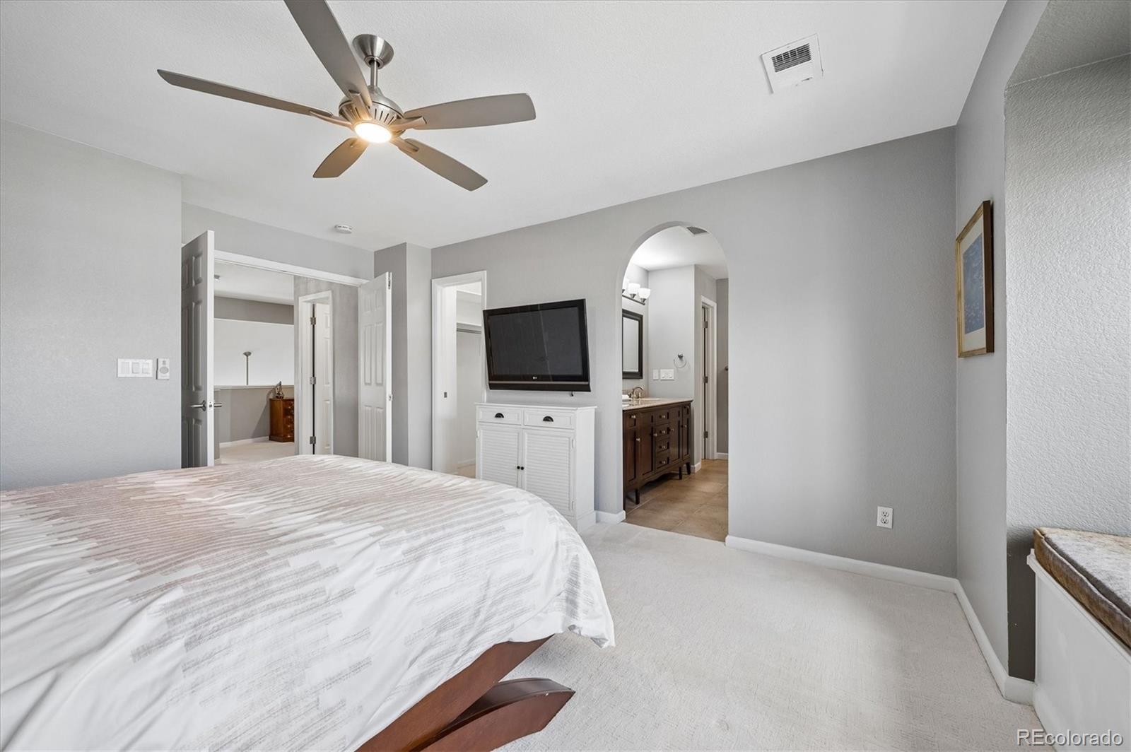 5221 S Greens Circle