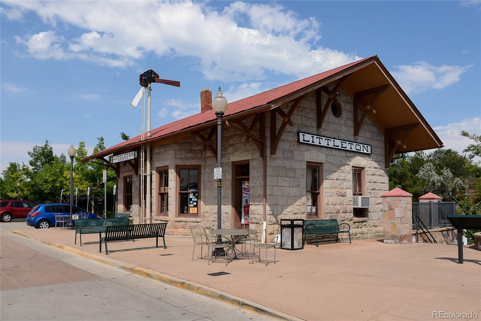 5221 S Greens Circle