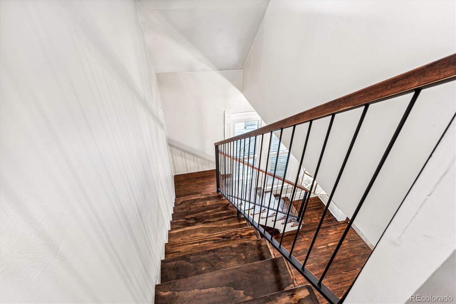 5 S Logan Street