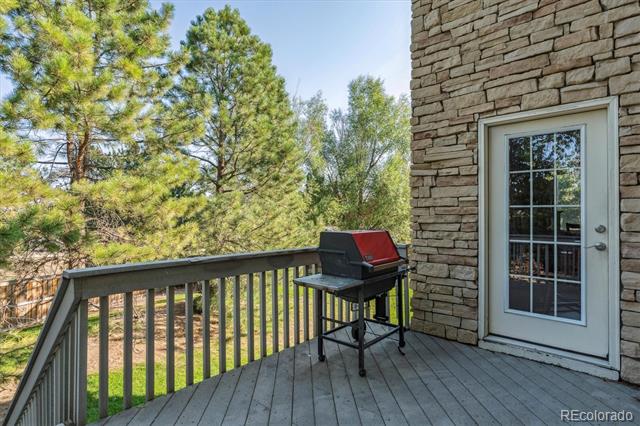 10089 Quarry Hill Place