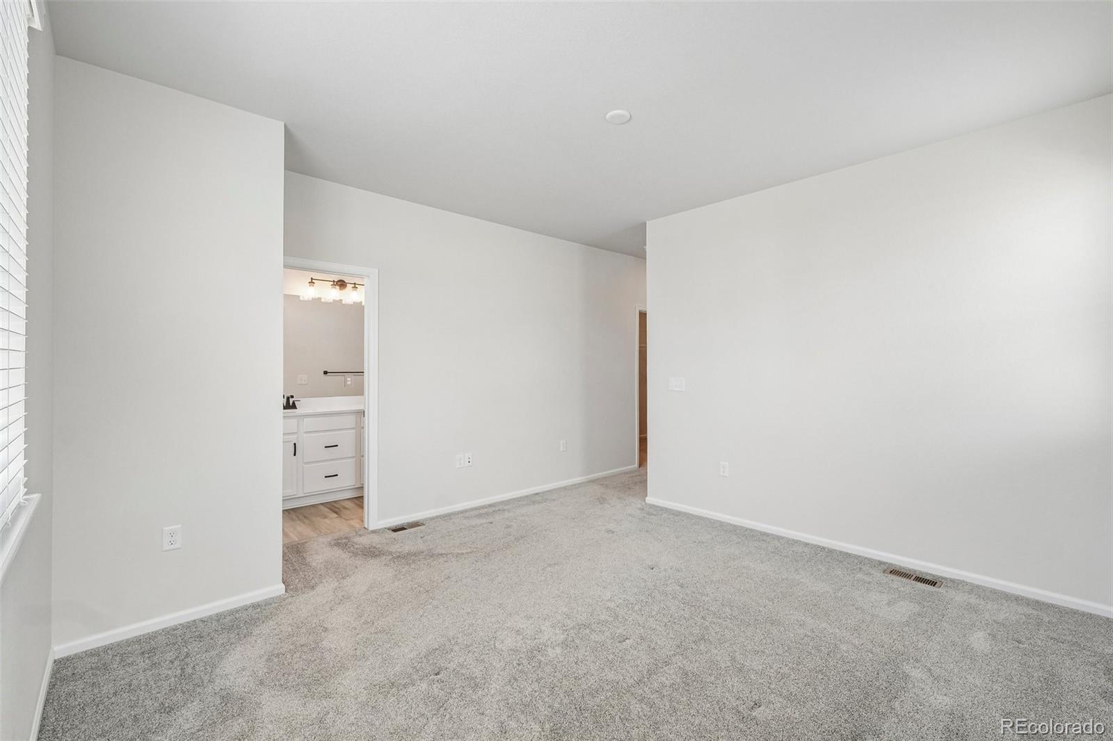 9109 Snake River Street