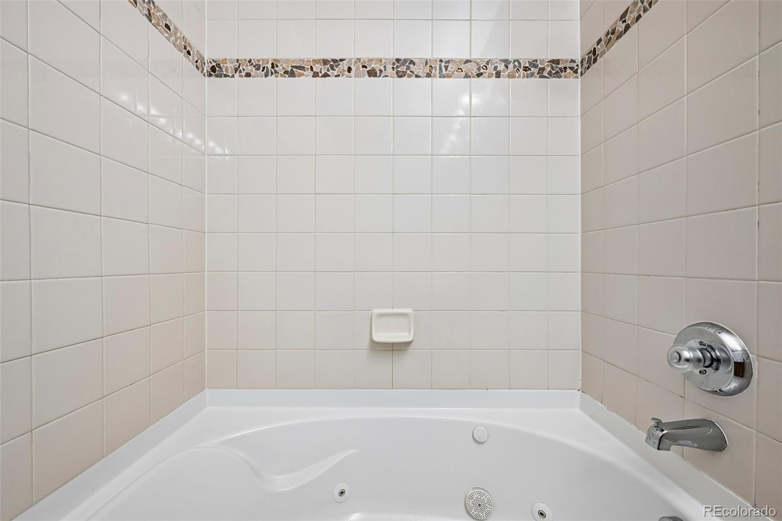 15700 E Jamison Drive Unit: 6-104