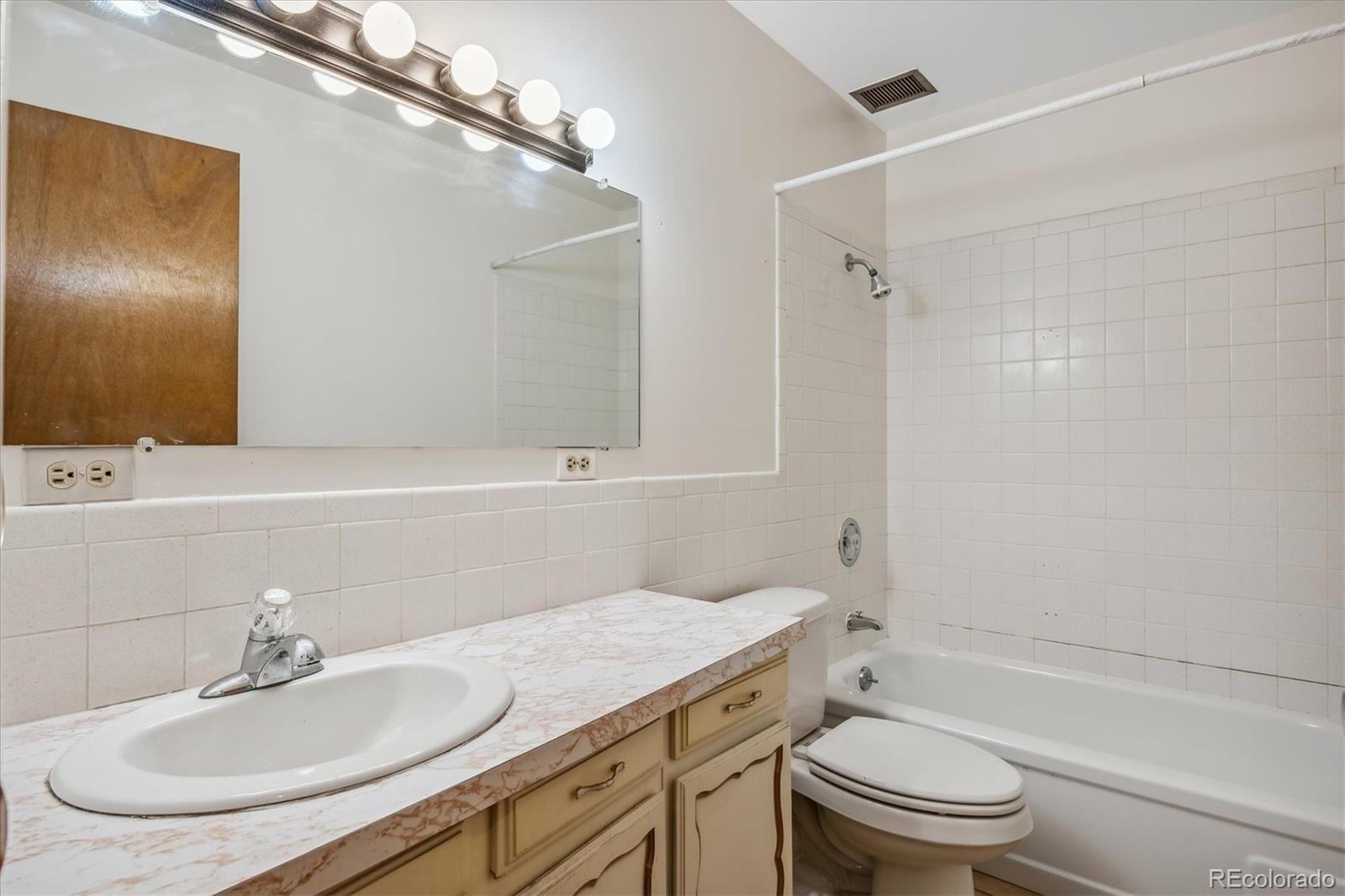 610 S Alton Way Unit: 5D