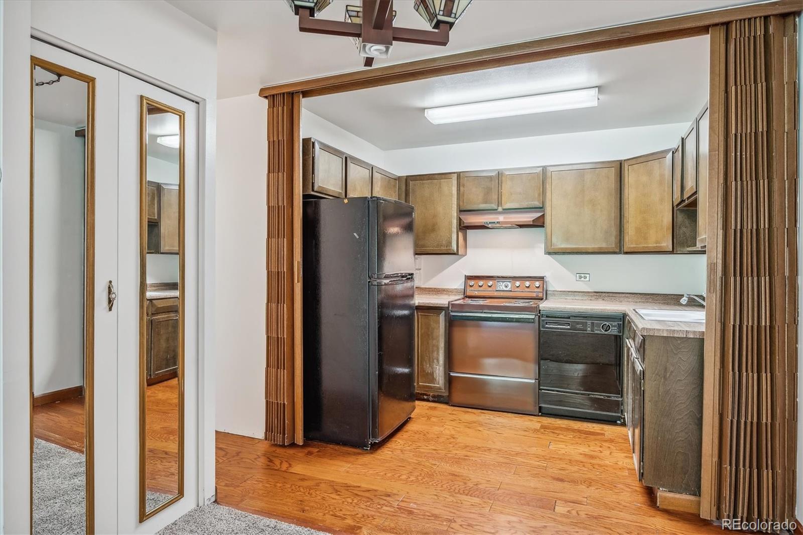 610 S Alton Way Unit: 5D