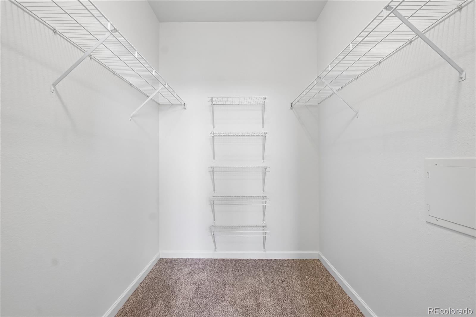 7440 S Blackhawk Street Unit: 11-203