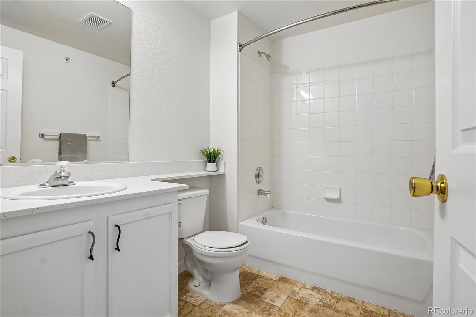 7440 S Blackhawk Street Unit: 11-203