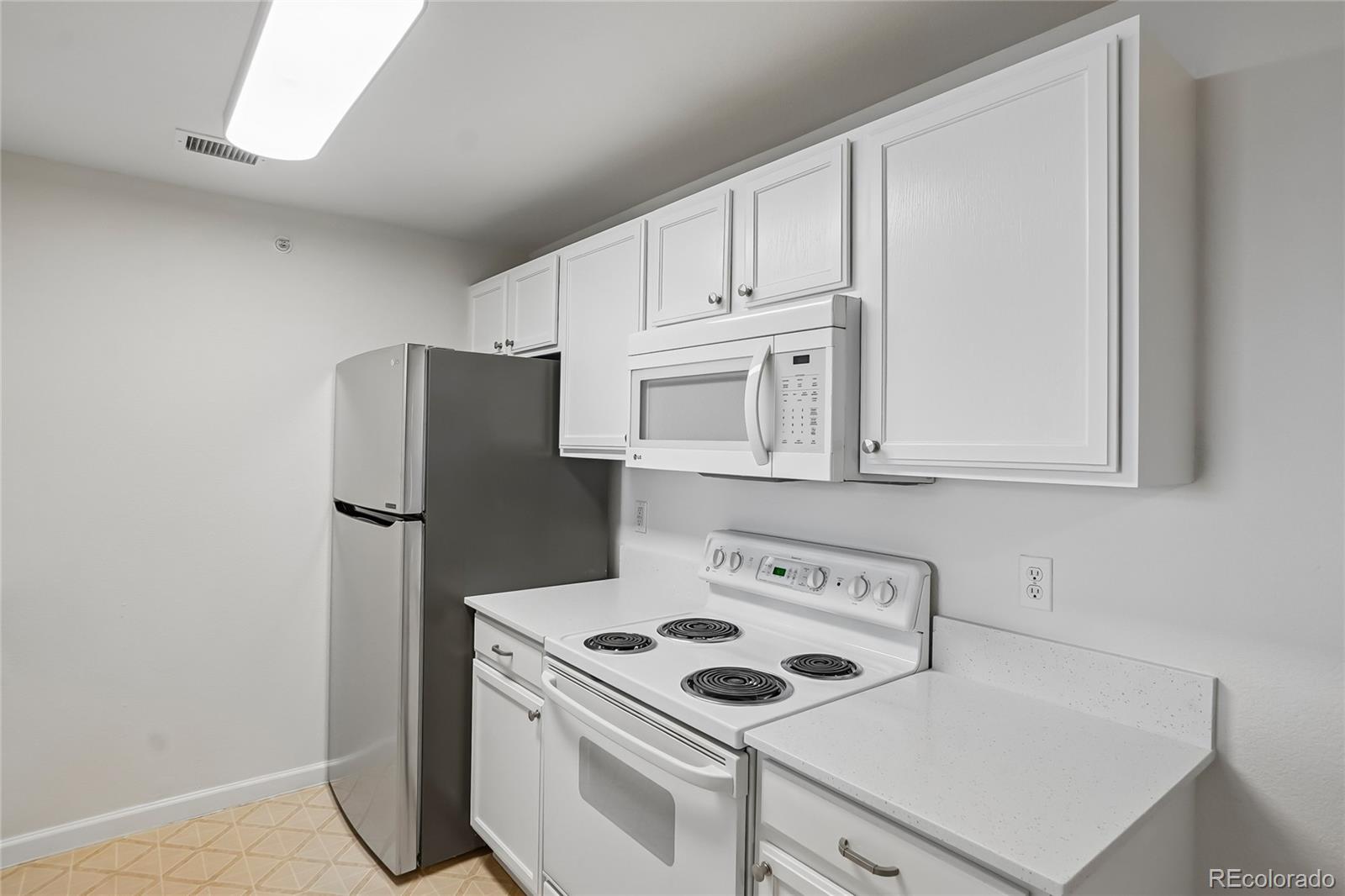 7440 S Blackhawk Street Unit: 11-203