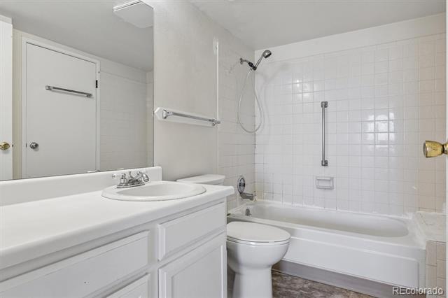 13902 E Marina Drive Unit: 311