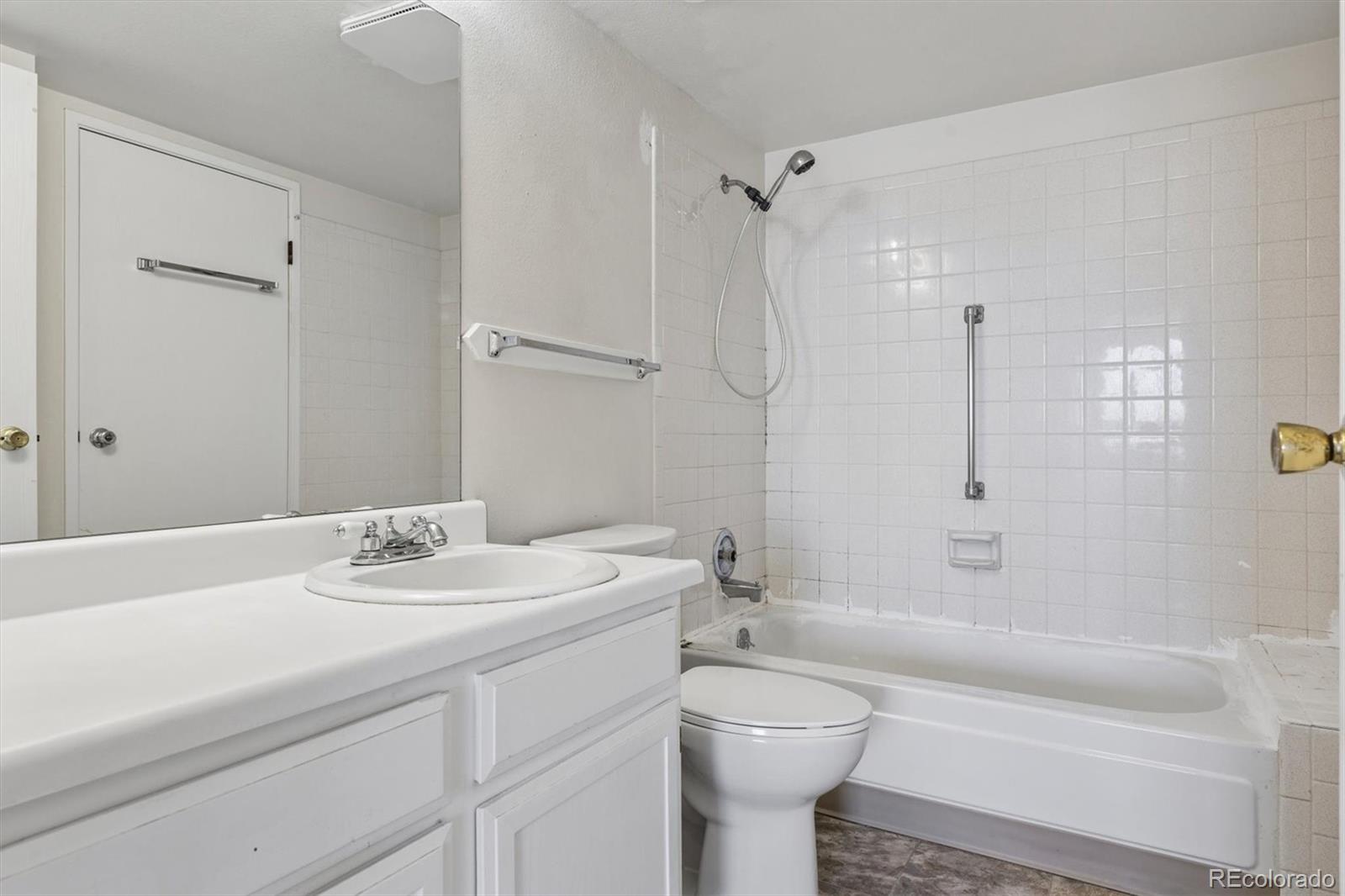 13902 E Marina Drive Unit: 311