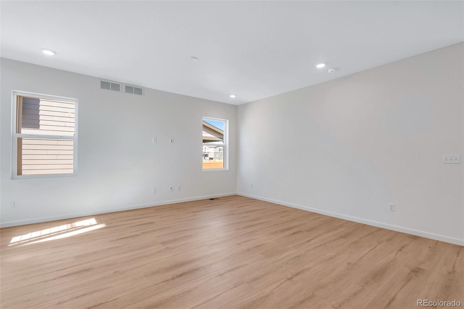 13521 E 99th Place