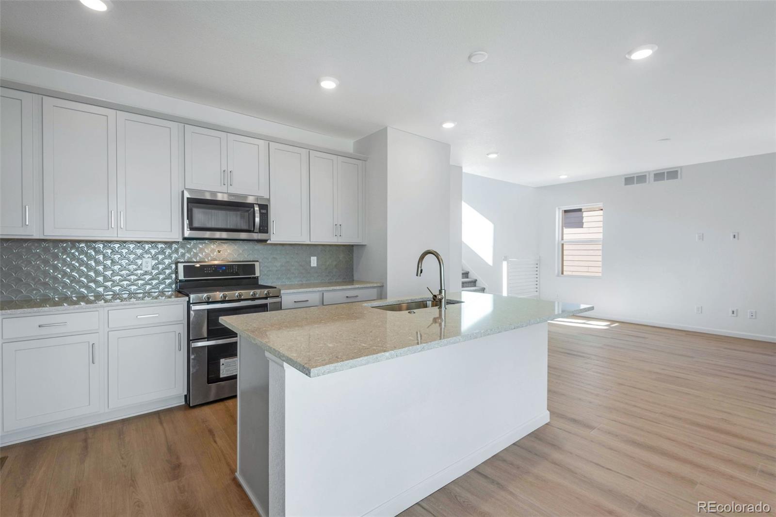 13521 E 99th Place