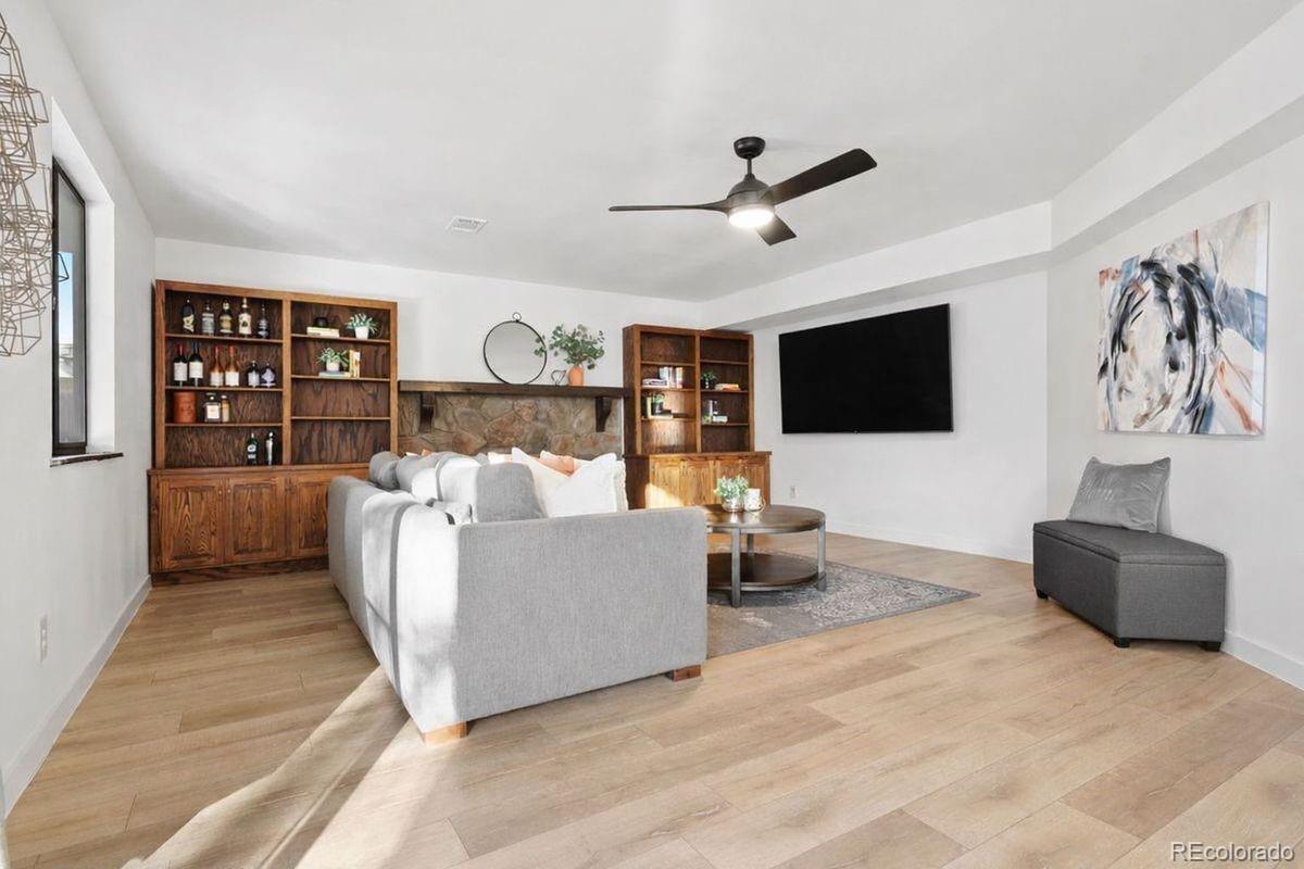 7461 S Kit Carson Street