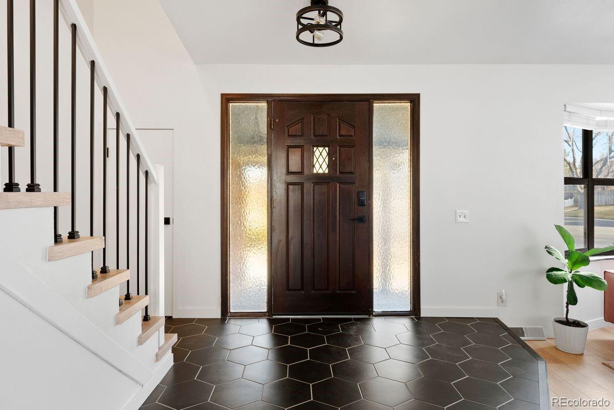 7461 S Kit Carson Street