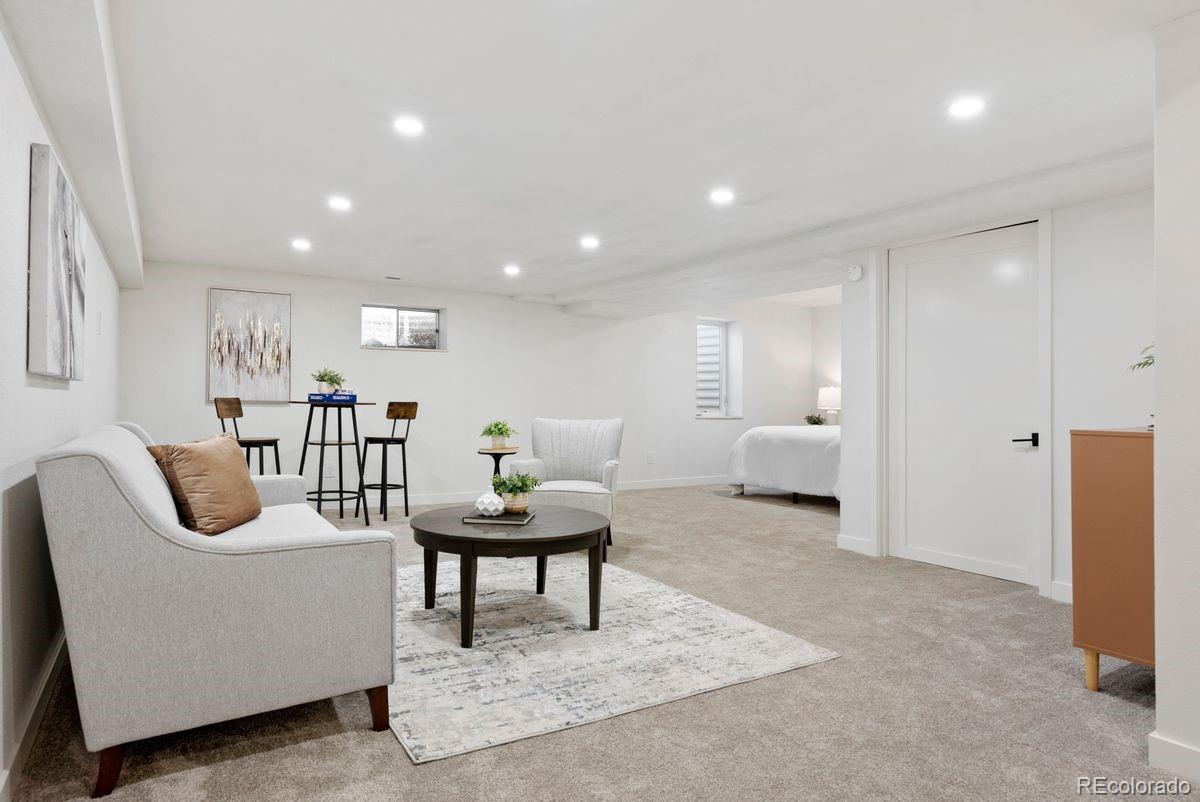 7461 S Kit Carson Street