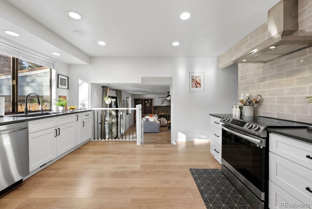 7461 S Kit Carson Street