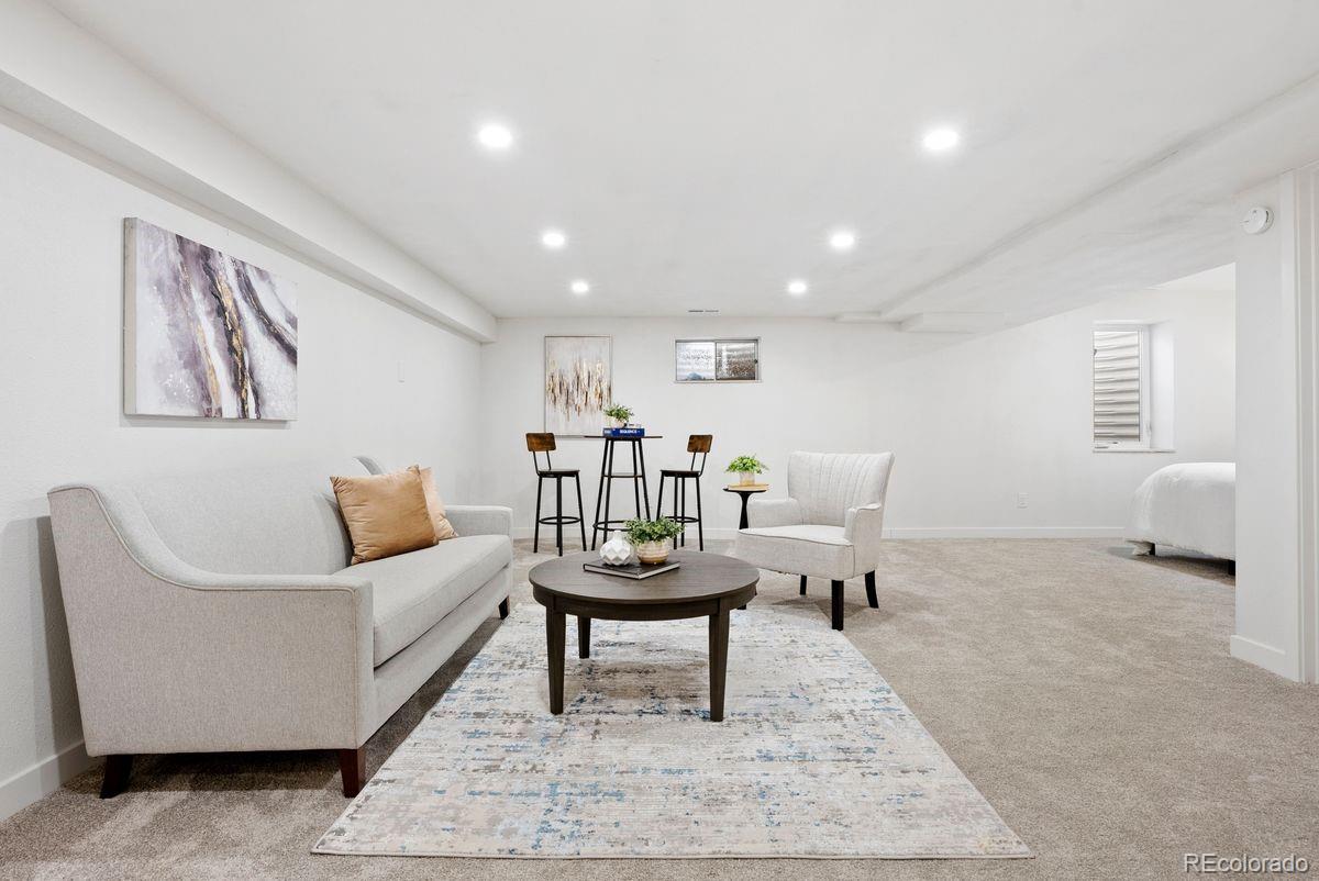 7461 S Kit Carson Street