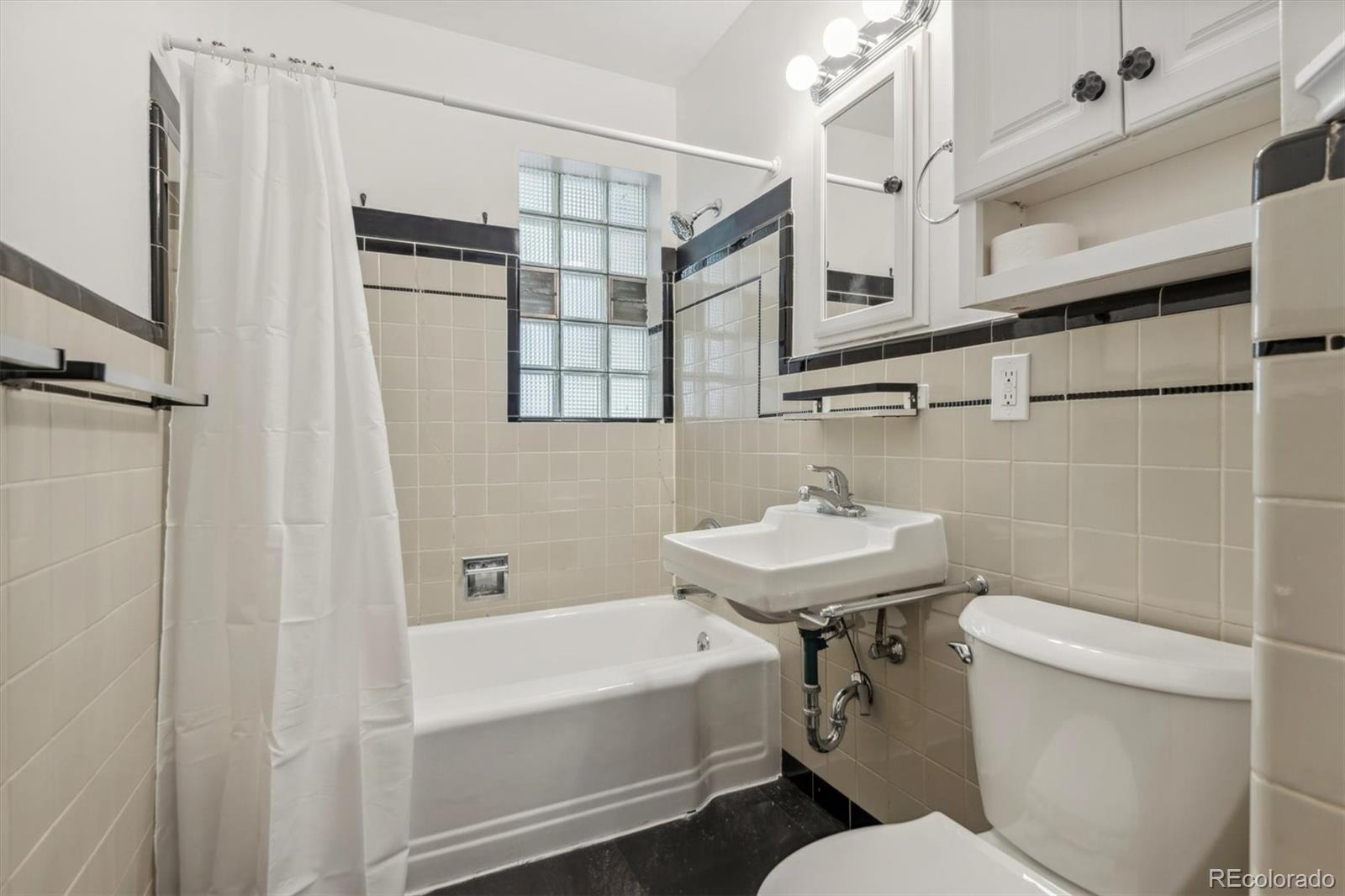 1243 N Monroe Street