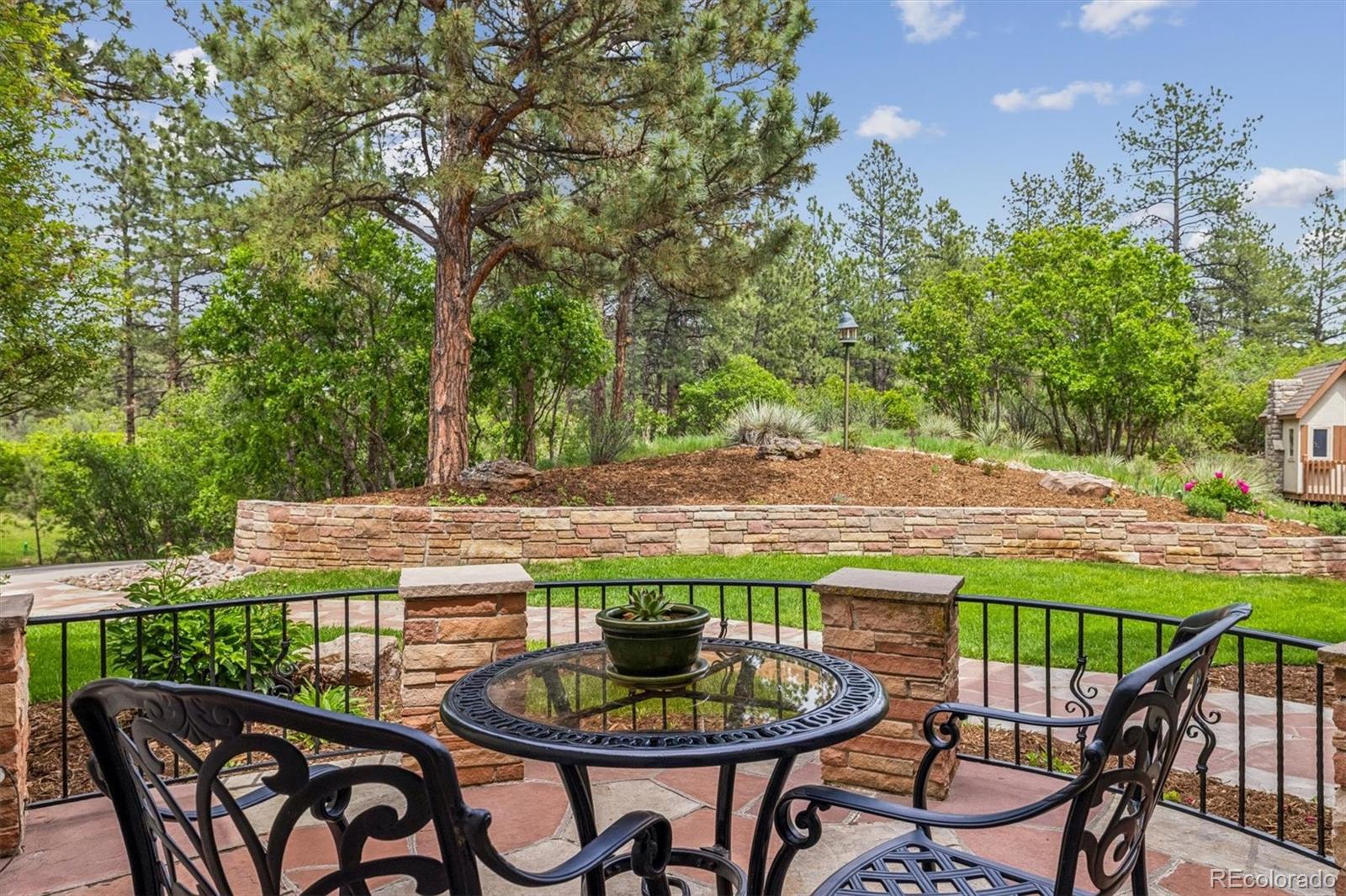 2376 Trails End