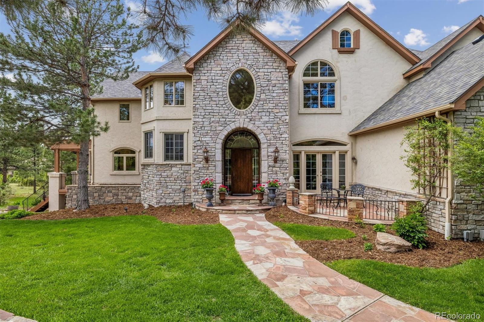 2376 Trails End