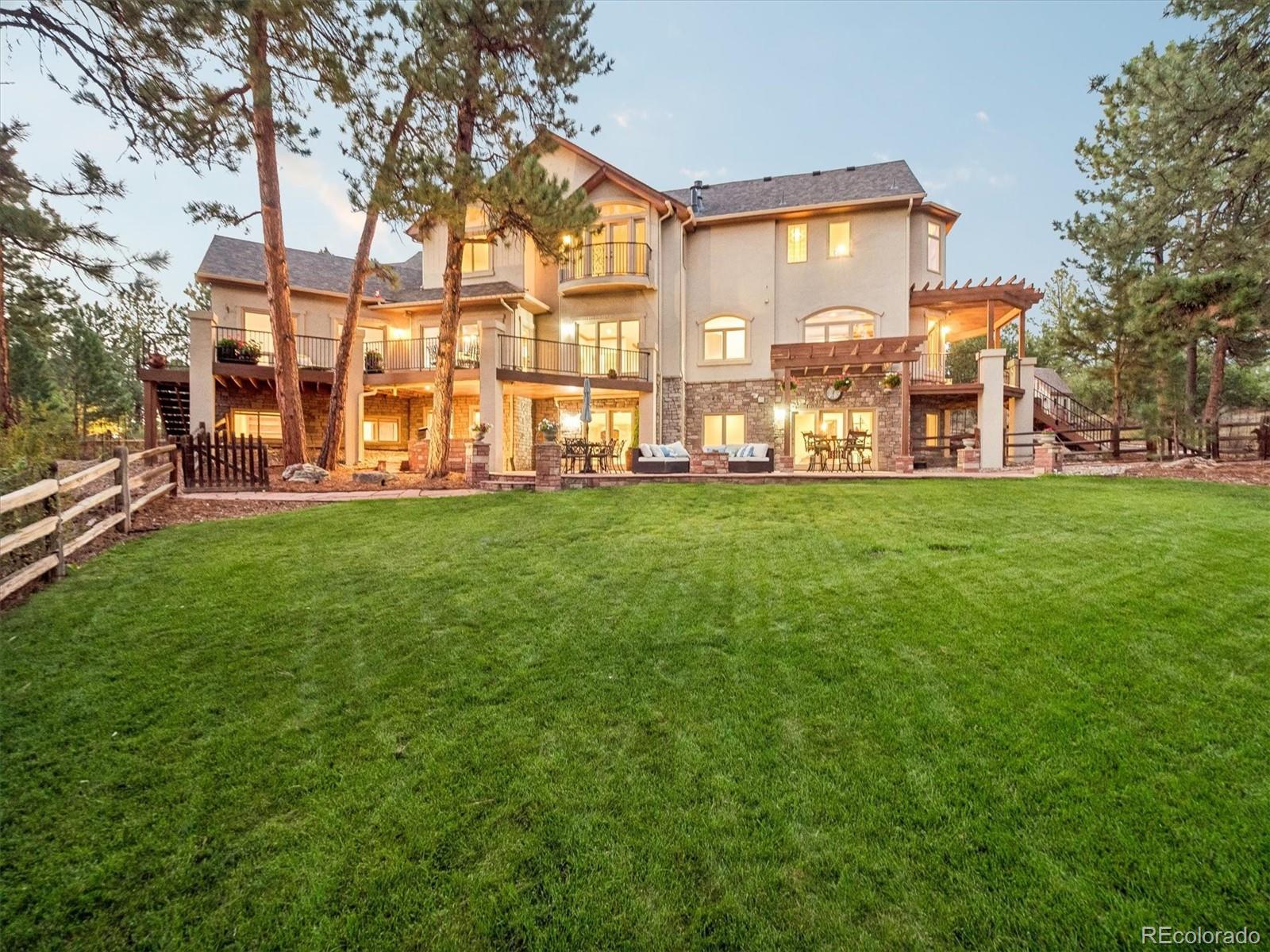 2376 Trails End