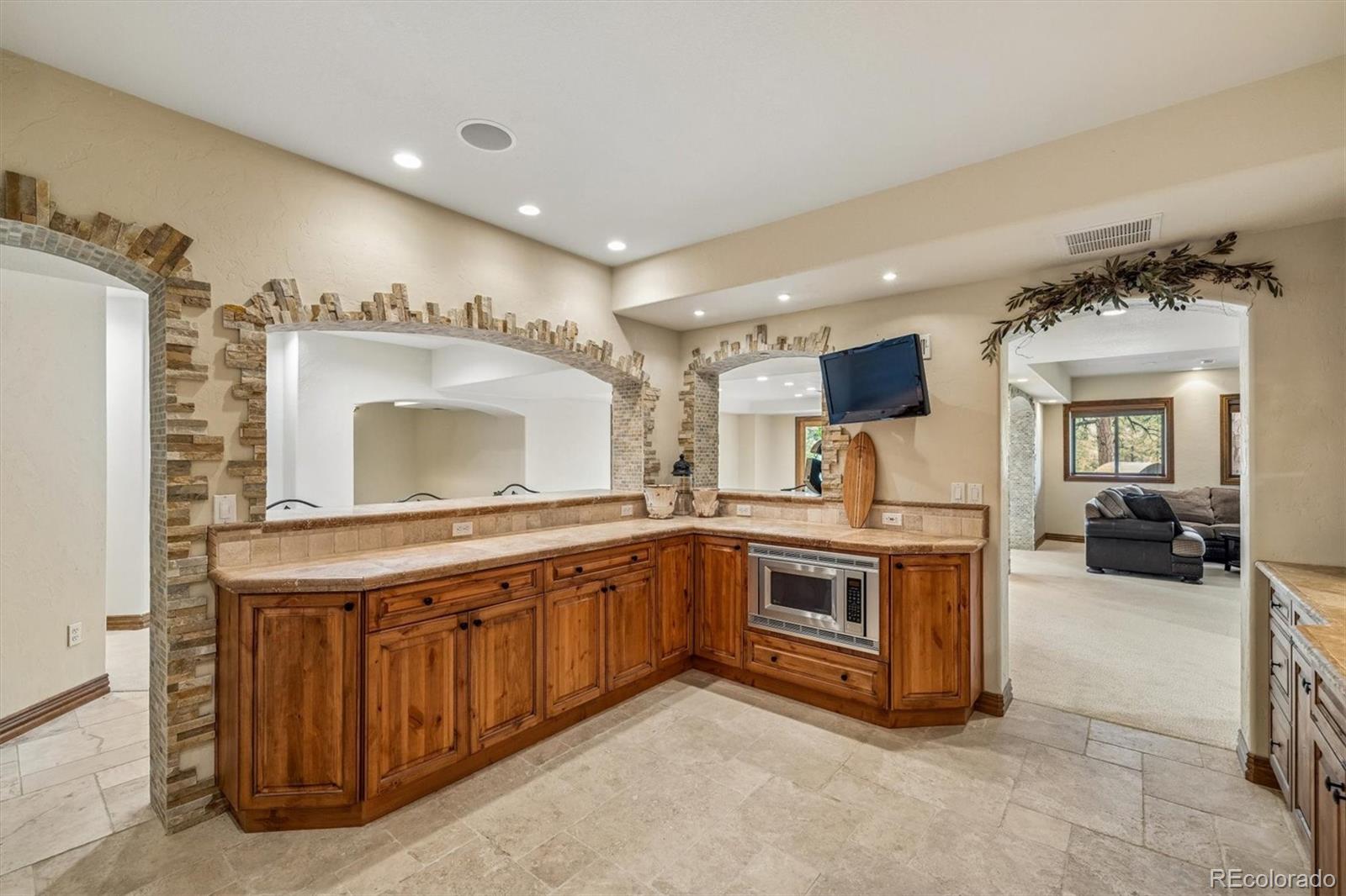 2376 Trails End