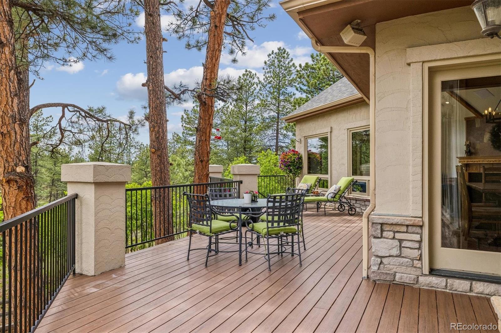 2376 Trails End