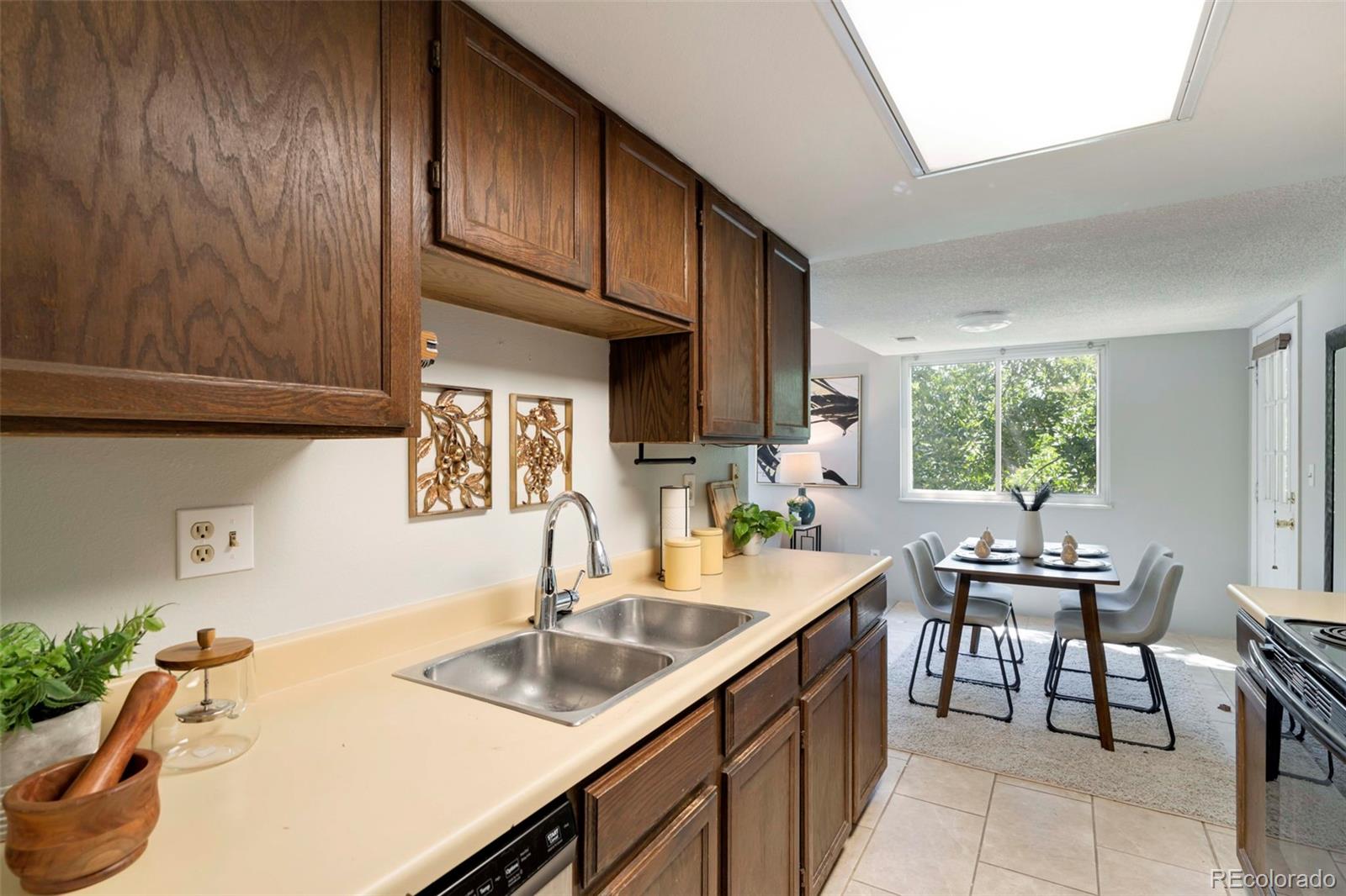 8005 E Colorado Avenue Unit: 4