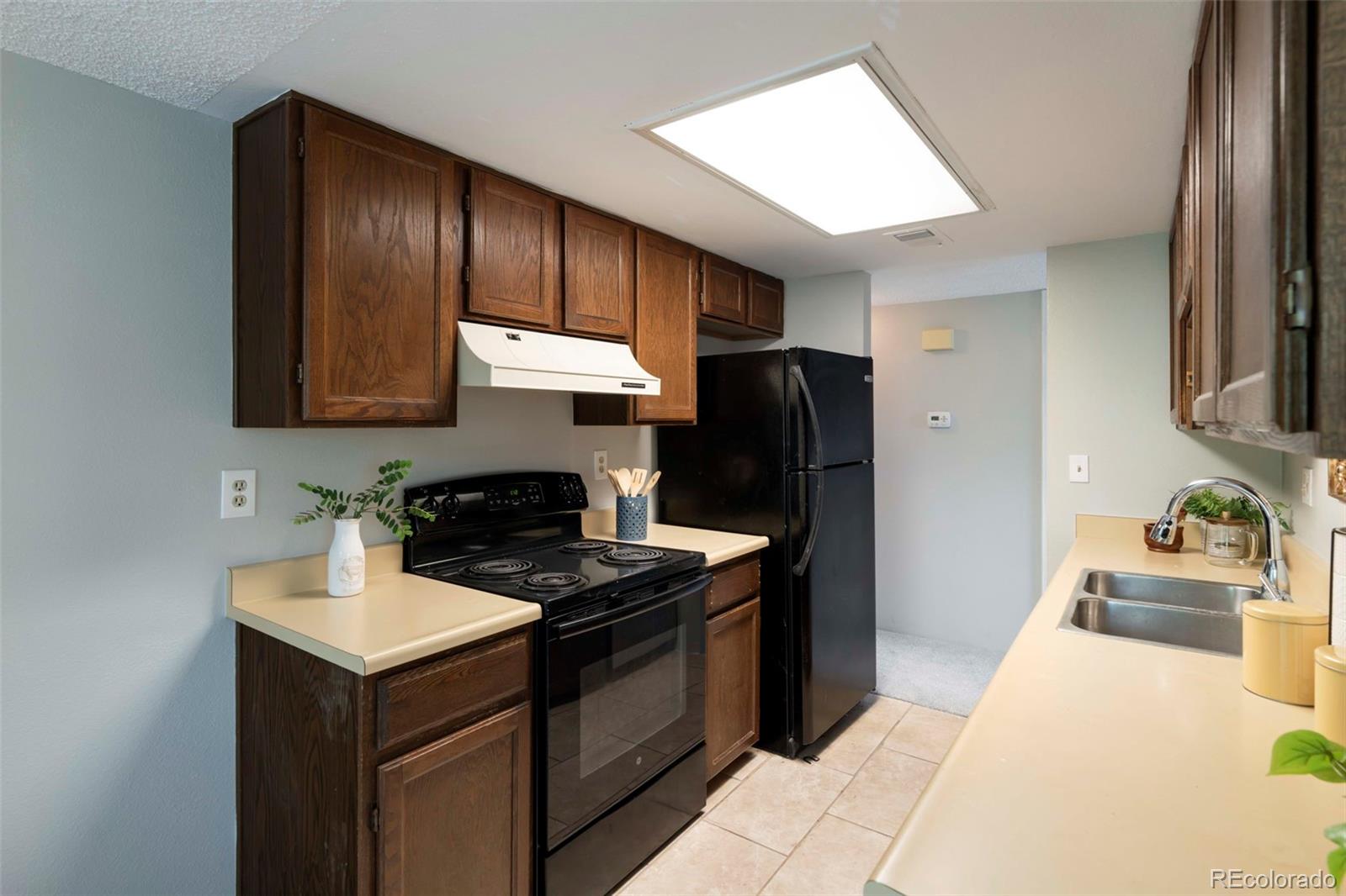 8005 E Colorado Avenue Unit: 4