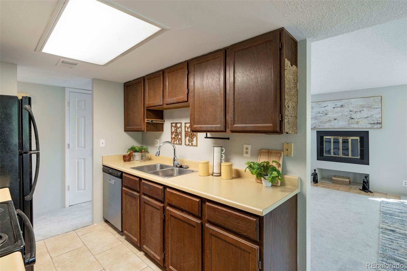 8005 E Colorado Avenue Unit: 4
