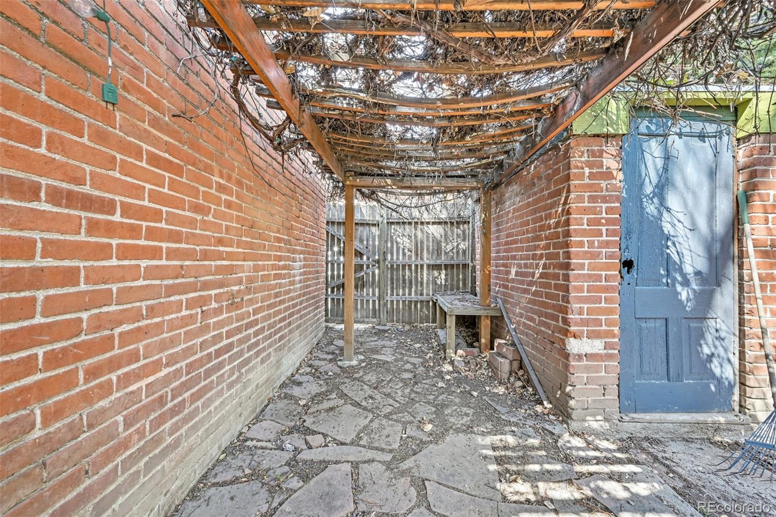 3275 Perry Street